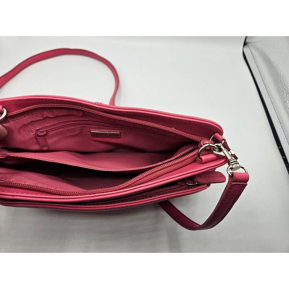 Giani Bernini Women's Pink‎ Crossbody Bag Purse Pockets Zippers Strap Removes - Picture 9 of 14